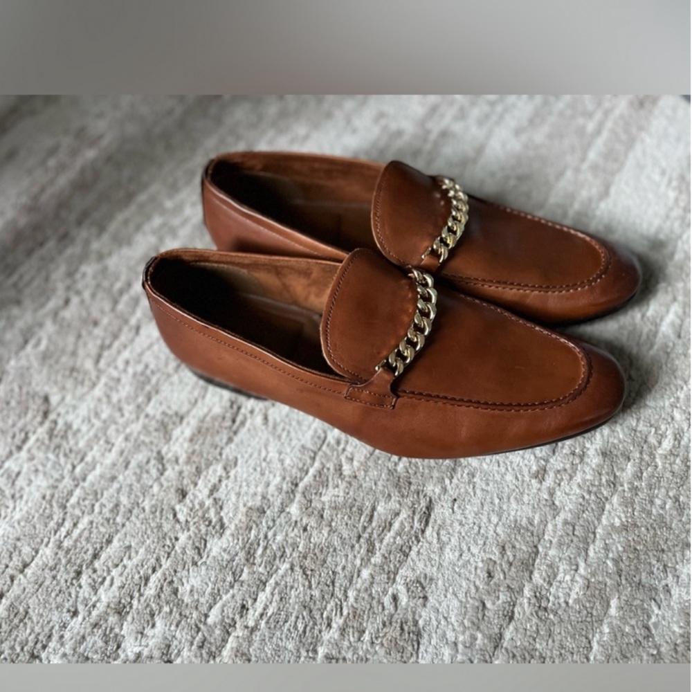 Aldo Sleek Tan color Loafers with chain detail Sz 10 - Picture 9 of 9